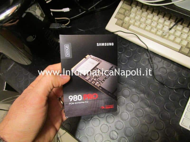 installare Samsung 980 pro PCIe 4.0 NVMe M.2 su Mac Pro 2013 | assistenza Apple