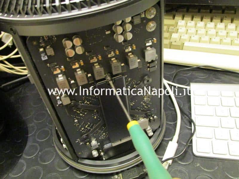 come aumentare disco SSD 1TB NVME m.2 su Apple Mac Pro late 2013 A1481 | assistenza Apple come aumentare disco SSD 1TB NVME m.2 su Apple Mac Pro late 2013 A1481 | assistenza Apple