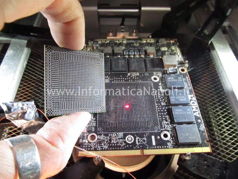 reballing rework sostituzione chip scheda video AMD HD 7970M Dell Alienware M17x R4 P11E
