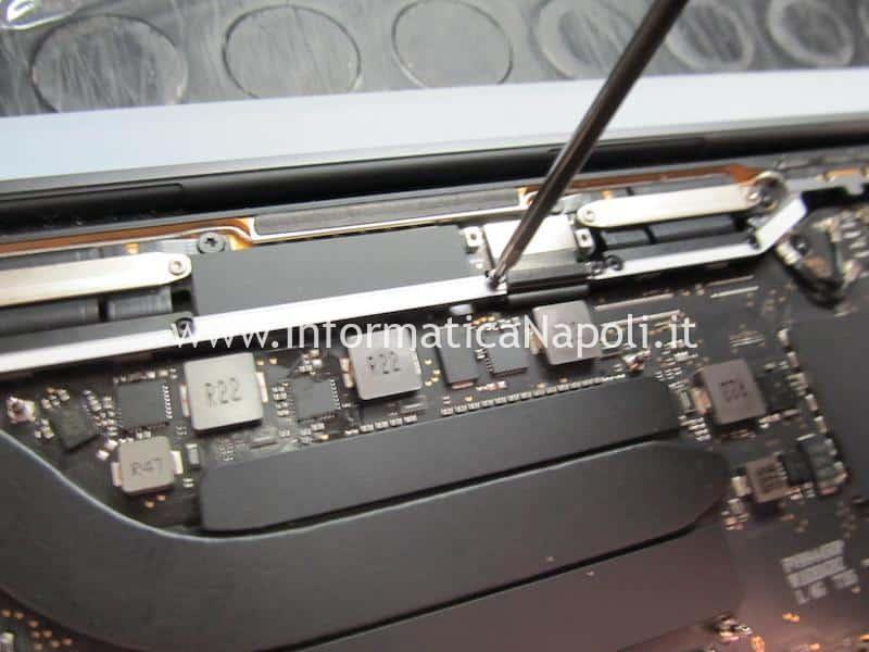 assistenza riparazione Danni da liquido MacBook Pro 2019 modello 2 porte Thunderbolt 3 A2159 820-01598-A