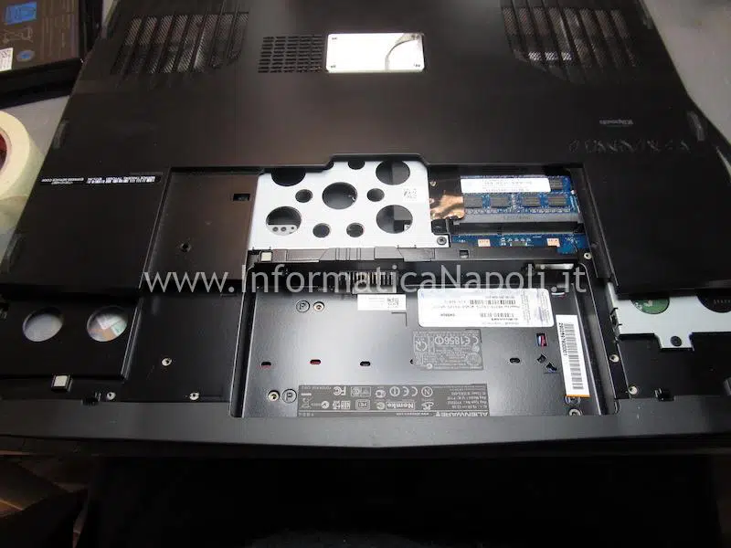 Dell Alienware M17x P11E non si avvia per problemi di scheda video