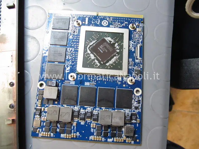 Dell Alienware M17x P11E non si avvia per problemi di scheda video AMD HD 7970M