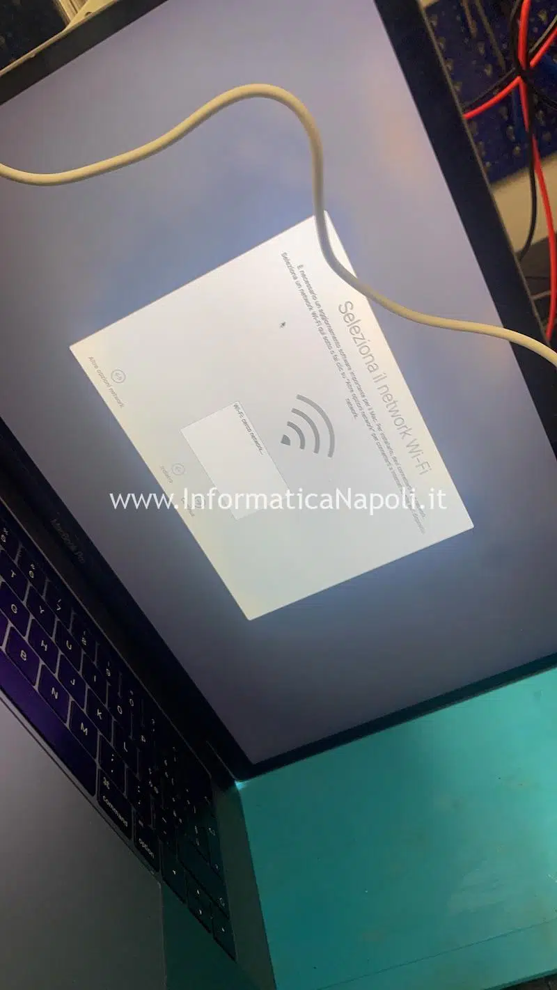 MacBook pro 15 2016 | 2017 riparato illuminazione display funzionante schermo illuminato