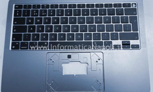 Sostituzione tastiera Apple MacBook Air M1 A2337 2020 danneggiata da liquido