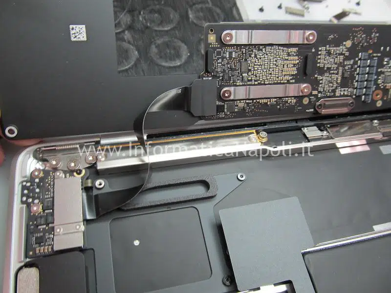 tastiera non funzionante danni da liquido Apple macbook air m1 A2337 2020