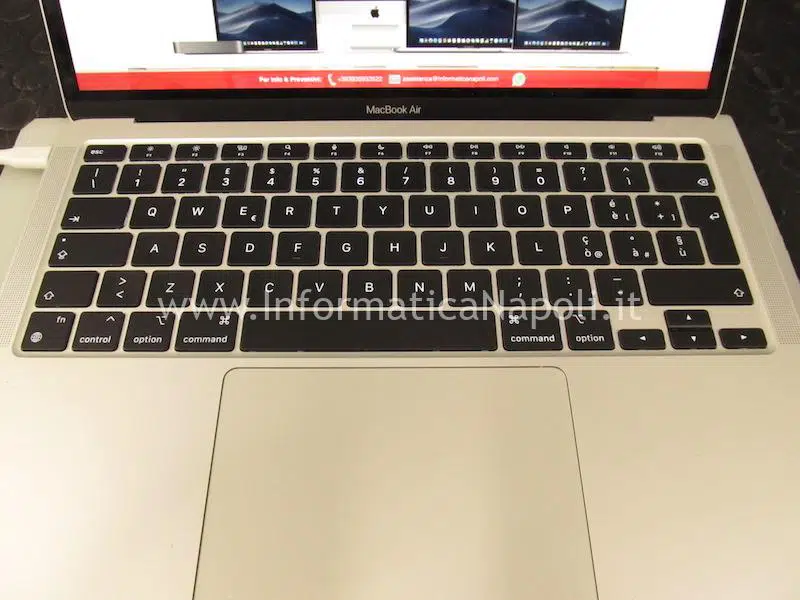 Apple MacBook Air M1 A2337 820-02016-A riparato funzionante