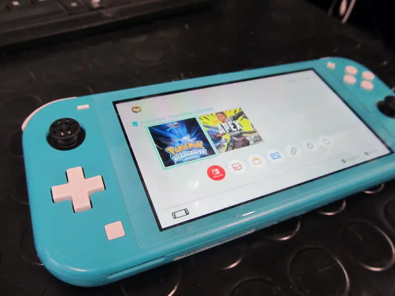 Nintendo Switch Lite riparata funzionante