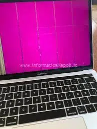bande rosa schermo macbook pro 13 con righe colorate e artifizi problema flexgate riparazione flat segnale