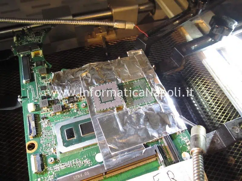 rework riparazione scheda video nVidia GeForce MX230 N17S-G0-A1 Acer Aspire 3 A315-55G-5364 DA0ZAWMB8G0 N17S-G0-A1 problema schermo nero