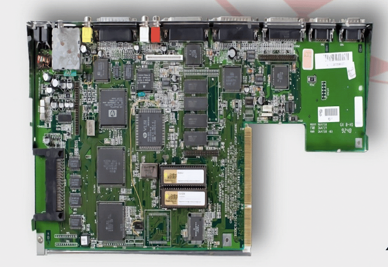 recap sostituzione condensatori Commodore Amiga 1200