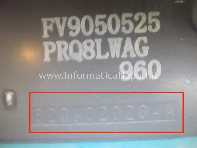 danni MacBook Pro 13 M1 2020 A2338 riparazione scheda logica 820-02020
