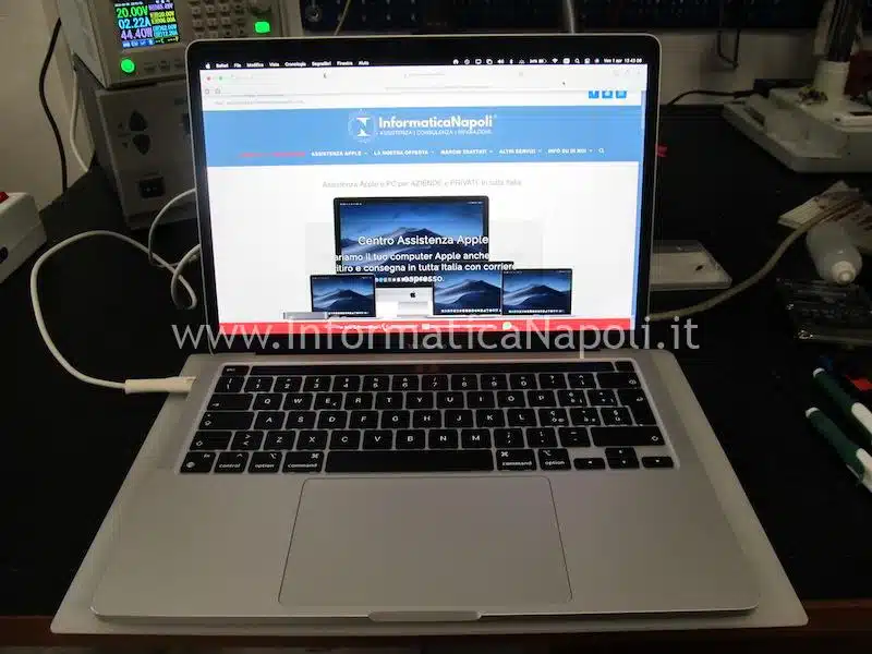 apple MacBook Pro 13 M1 2020 A2338 riparato ripristinato funzionante