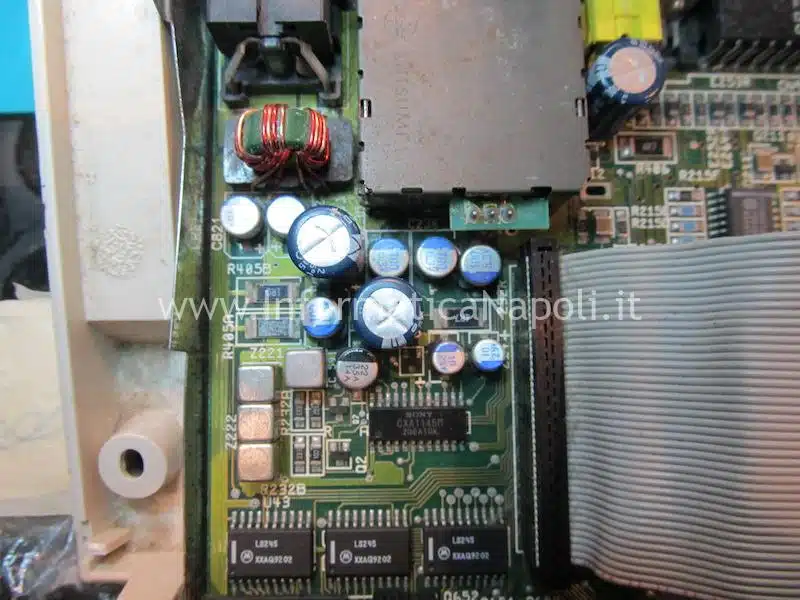 sostituzione condensatori recap commodore Amiga 600