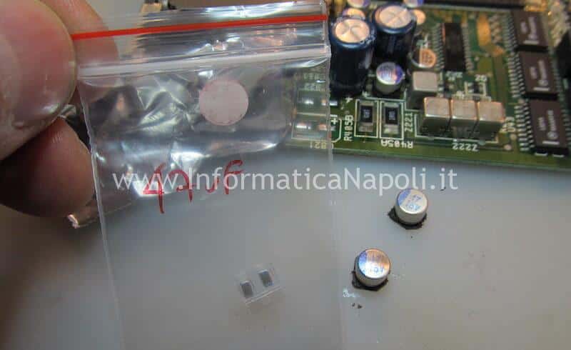 sostituzione condensatori riparazione Commodore Amiga 600 rev 1 2 3