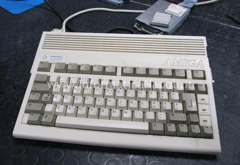 commodore amiga 600 riparata testata funzionante commodore amiga 600 riparata testata funzionante