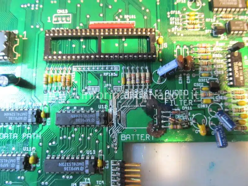 pulizia scheda madre ossido commodore Amiga 500 plus