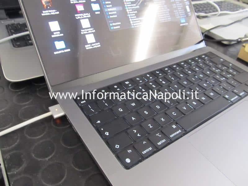 Apple MacBook Pro 14 2021 | 2023 A2442 | A2779 si ricarica e funziona Apple MacBook Pro 14 2021 | 2023 A2442 | A2779 si ricarica e funziona