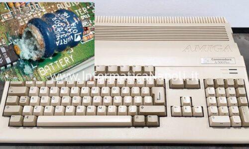 Riparazione Commodore Amiga 500+ con danni acido batteria