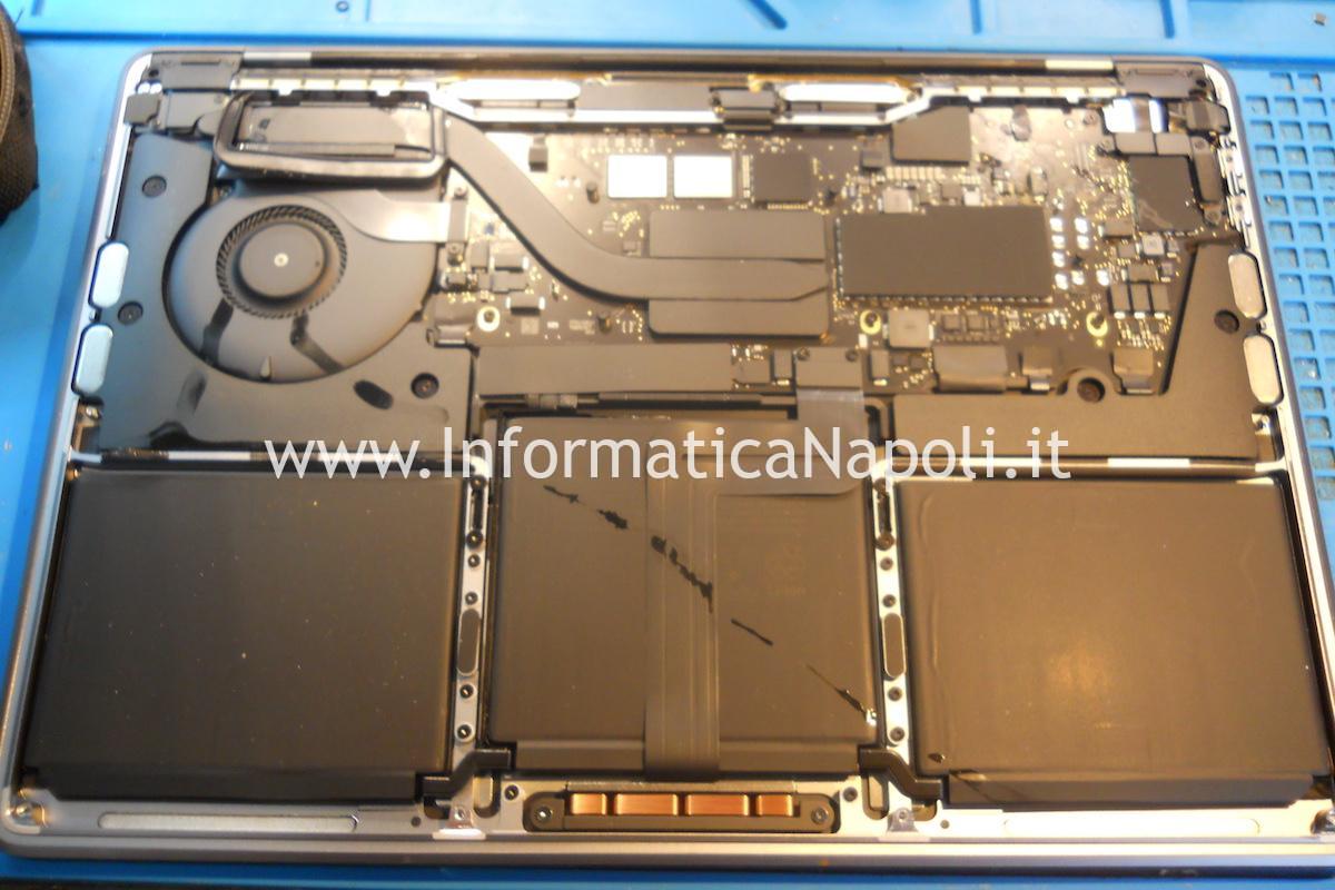 Problema danno da liquido Apple MacBook Pro M1 13 A2338 820-02020-A