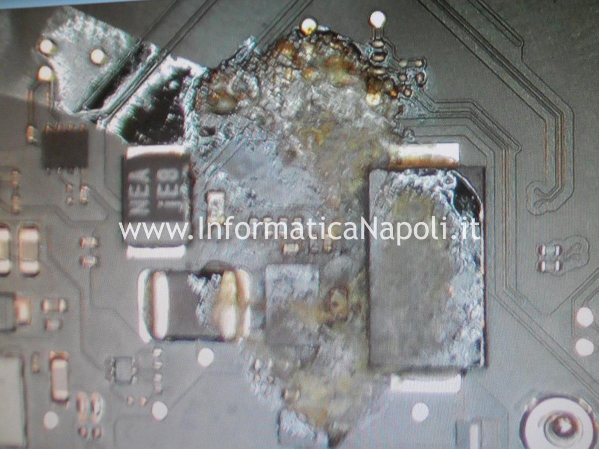 riparazione Apple MacBook Pro M1 13 A2338 820-02020-A danno liquido birra