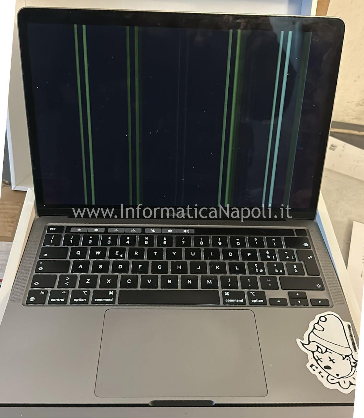 schermo MacBook 13 con problemi righe verticali verde Air A2337 Pro A2338 flexgate dustgate
