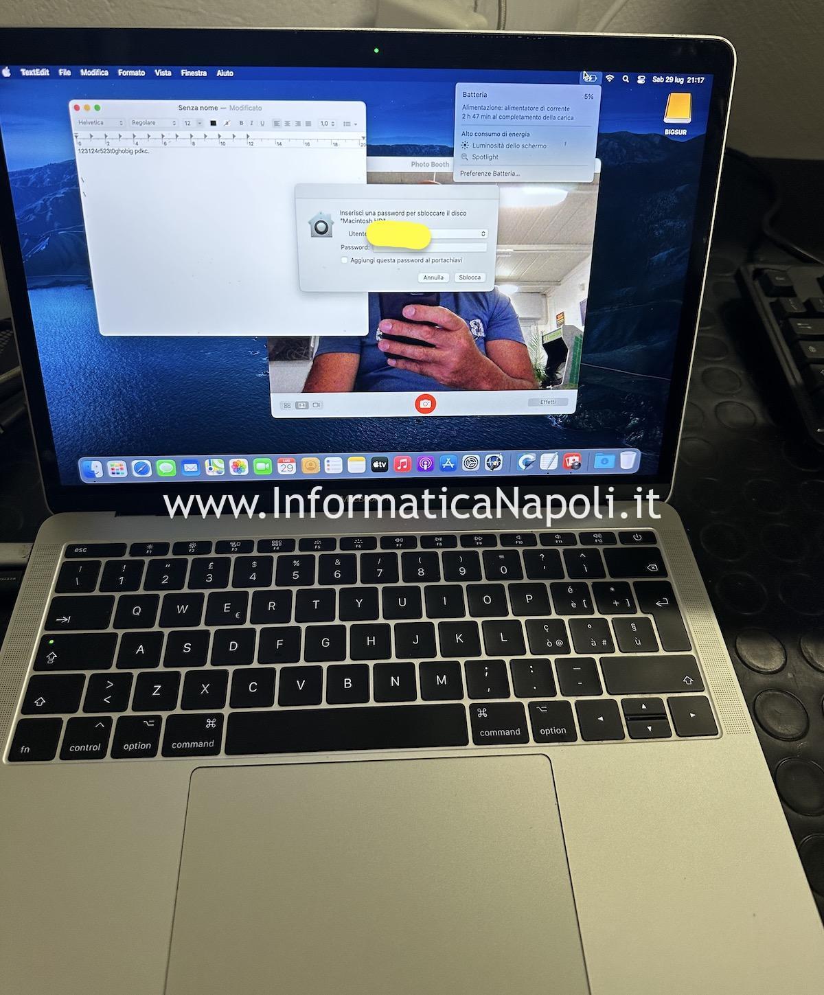 apple MacBook Pro 13 2016 2017 A1708 riparato si accende