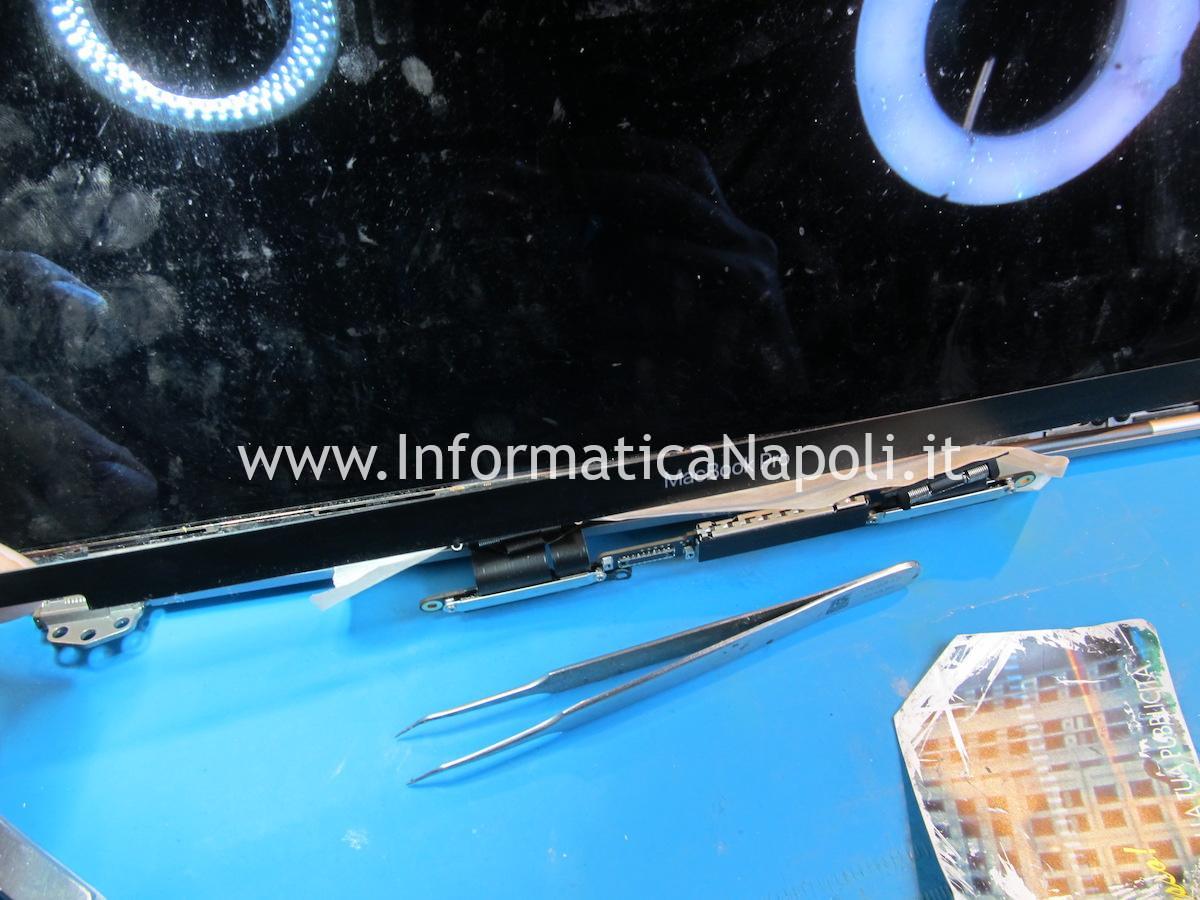 assistenza riparazione display MacBook Pro 13 A2338 M1 air A2337 2020 righe verticali verdi flexgate dustgate