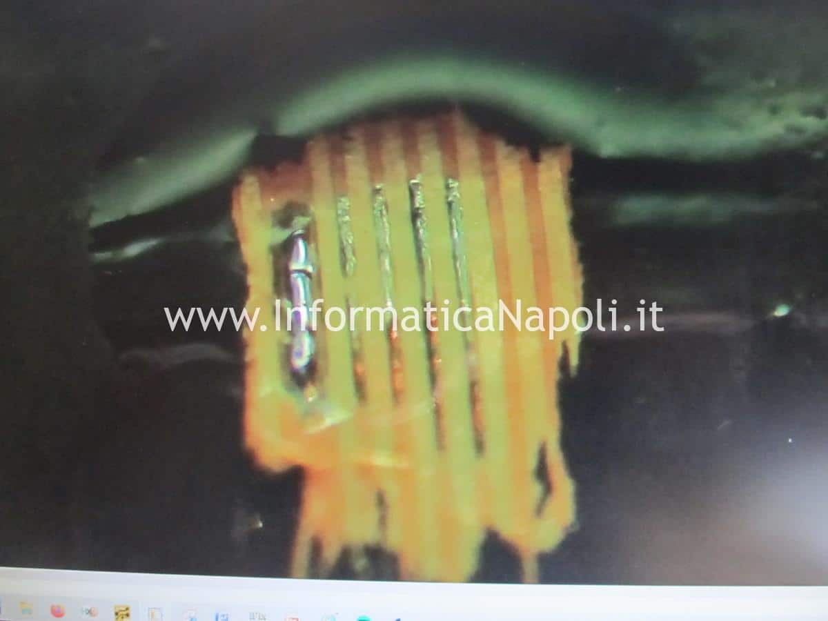 come riparare flat danneggiato FlexGate DustGate Apple MacBook Pro 13 2020 M1 A2338