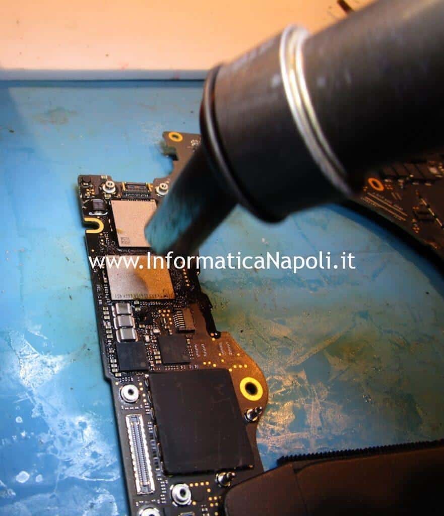 come rimuovere o sostituire chip Nand disco SSD macbook pro 16 a2141 2019 come rimuovere o sostituire chip Nand disco SSD macbook pro 16 a2141 2019